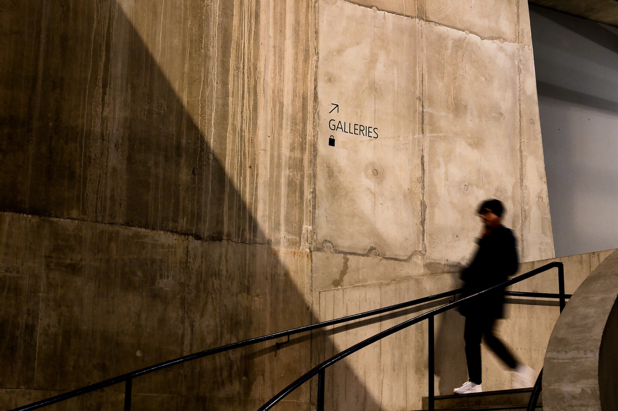 wandering person downstairs at thew Tate
